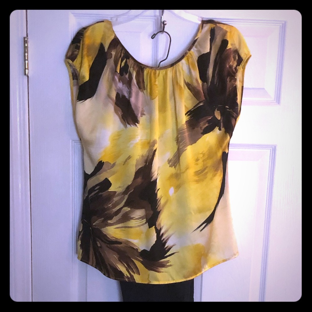 Short-sleeve Blouse